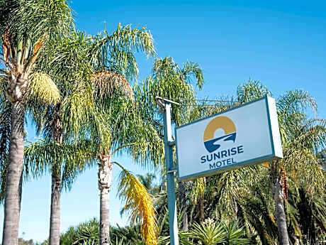 Sunrise Motel