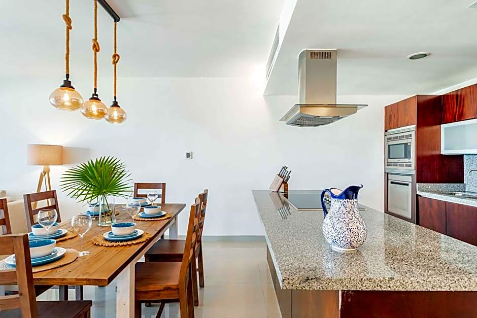 Mareazul Beach Front Condos At playa del Carmen