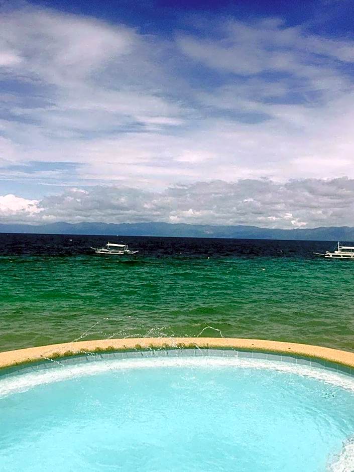 Pescadores Suites Moalboal