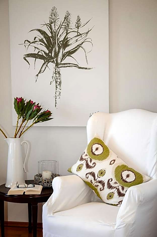 Singing Kettle Beach Lodge