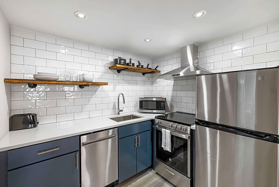 Georgetown Residences by LuxUrban