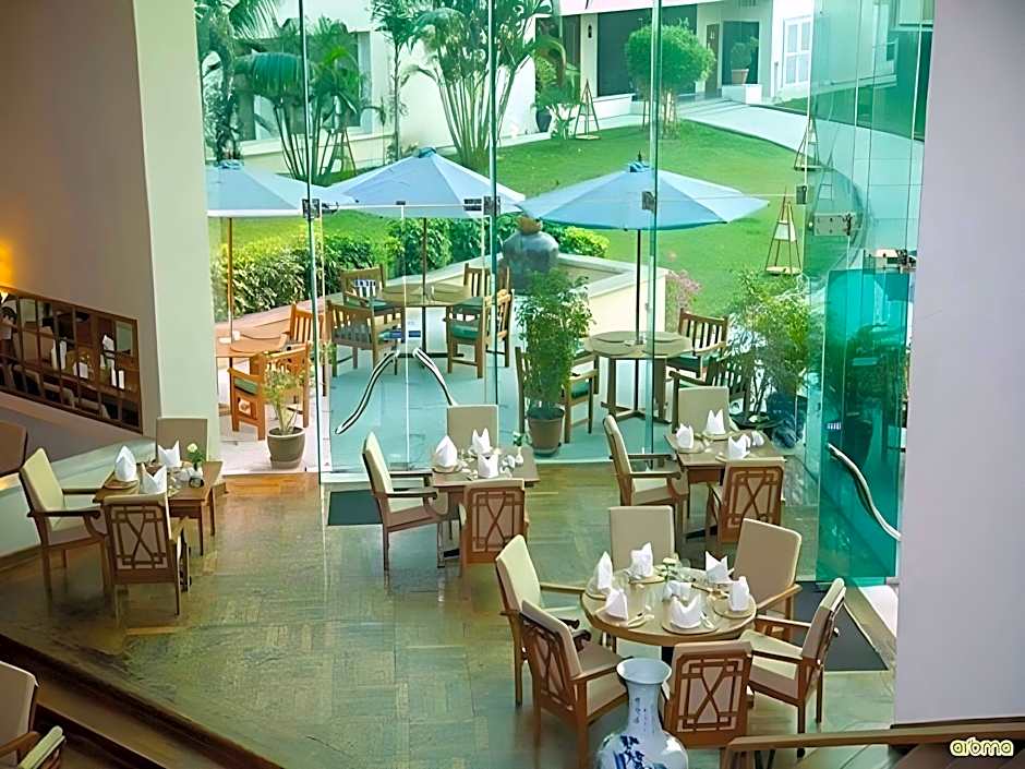 Inya Lake Hotel Yangon