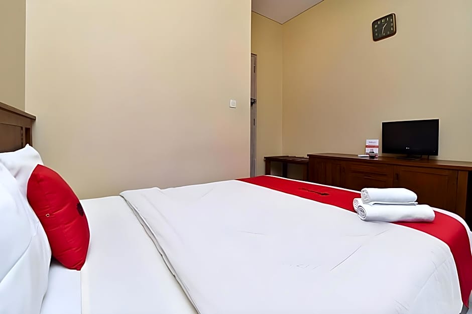 RedDoorz near Pantai Sanur Bali