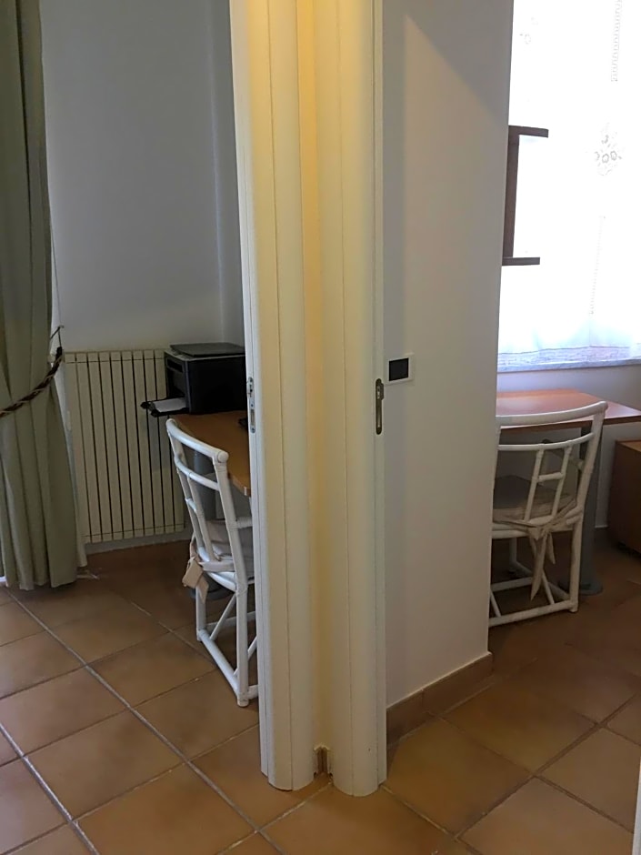 VelaLatina Residence B&B Soverato - Camera Maestrale & Camera Tramontana