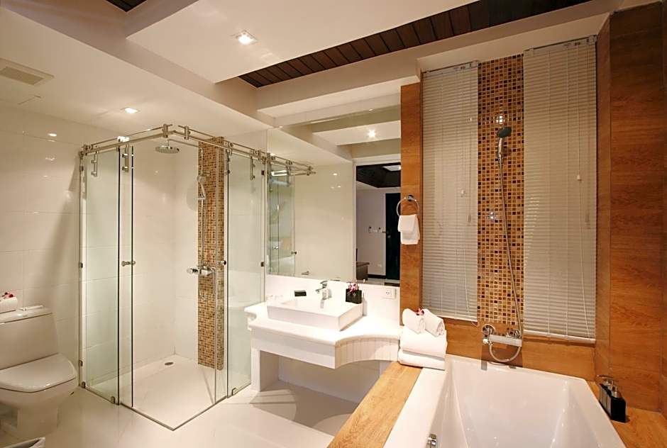 Rayaburi Hotel, Patong