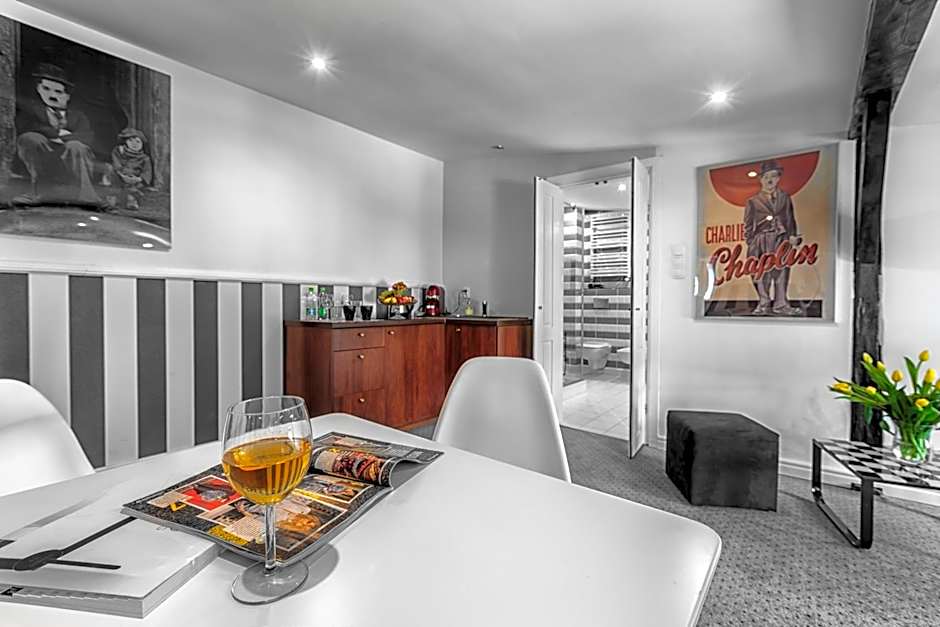 Stare Kino Cinema Residence