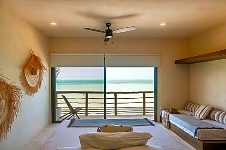 Deluxe Double Room Ocean View with Roof Top & Plunge Pool