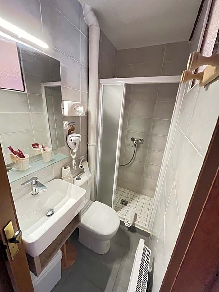 Hôtel Du Cheval Blanc Barcelonnette