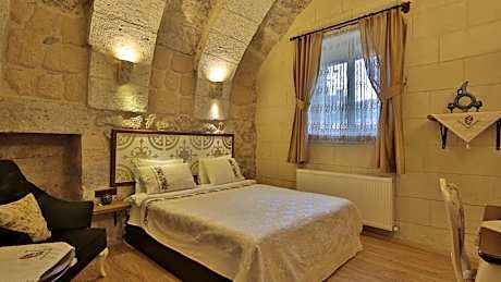 Stone Arch Room