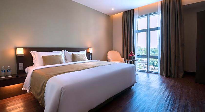 Astana Wing - Riverside Majestic Hotel