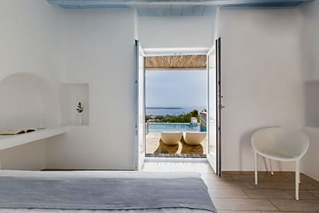 Superior Suite with Sea View & Private Pool - Rosemary