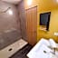 Brit Hotel le Cygne