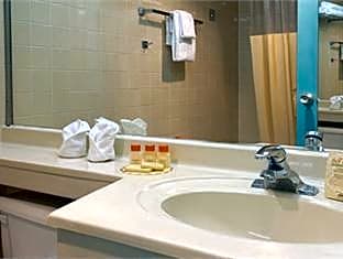 Lexington Inn & Suites NW Chicago Elgin