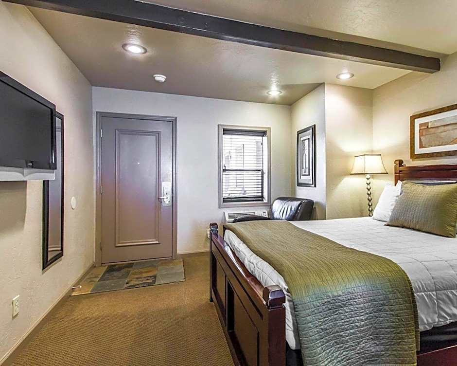 Rodeway Inn & Suites Williams Downtowner-Rte 66