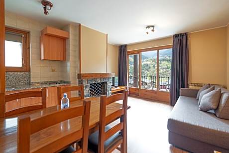 4 PERSONS FAMILY APARTHOTEL (4 ADULTS)