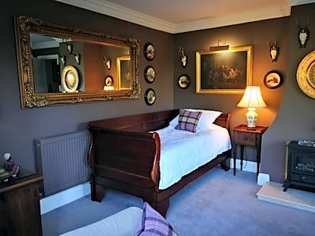 Staggs Cottage