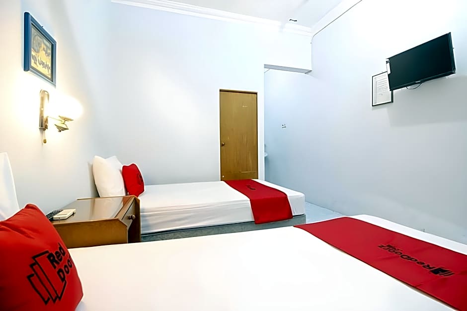 RedDoorz @ Hotel Raditia Graha Yogyakarta