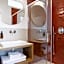 ELECTRIC Rooms & Suites
