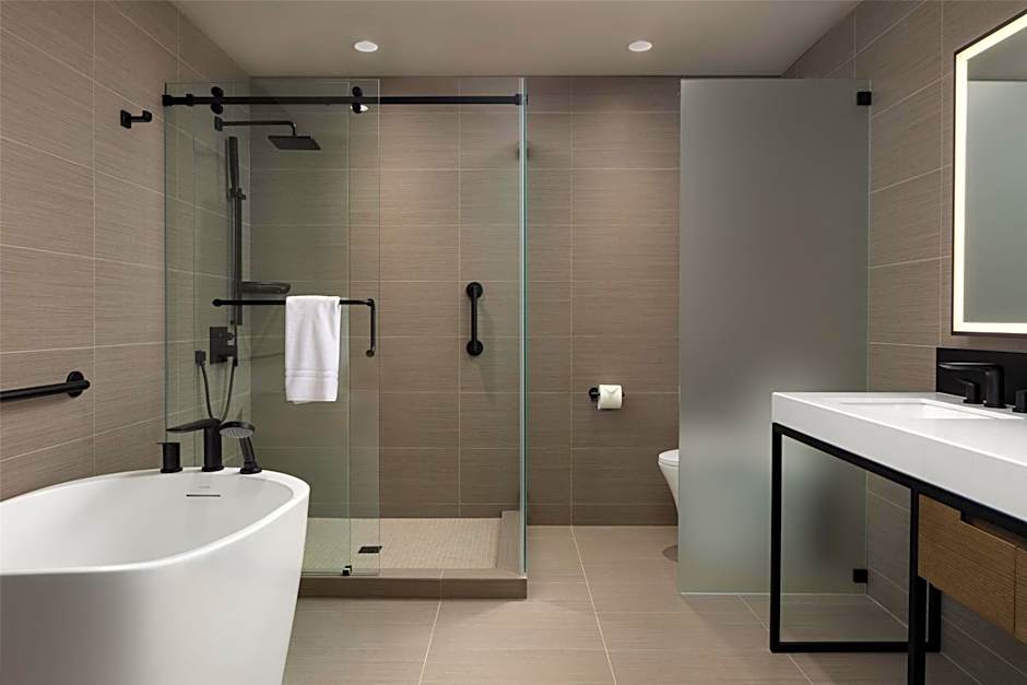 DoubleTree by Hilton West Kelowna