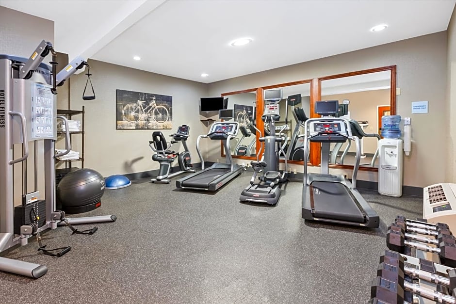 Holiday Inn Express & Suites Carmel North – Westfield, an IHG Hotel
