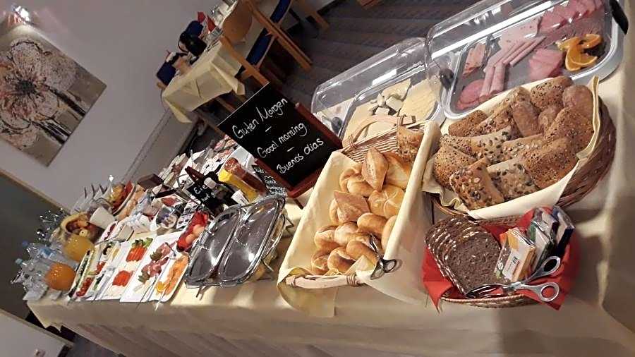 Europa Hotel Garni free parking