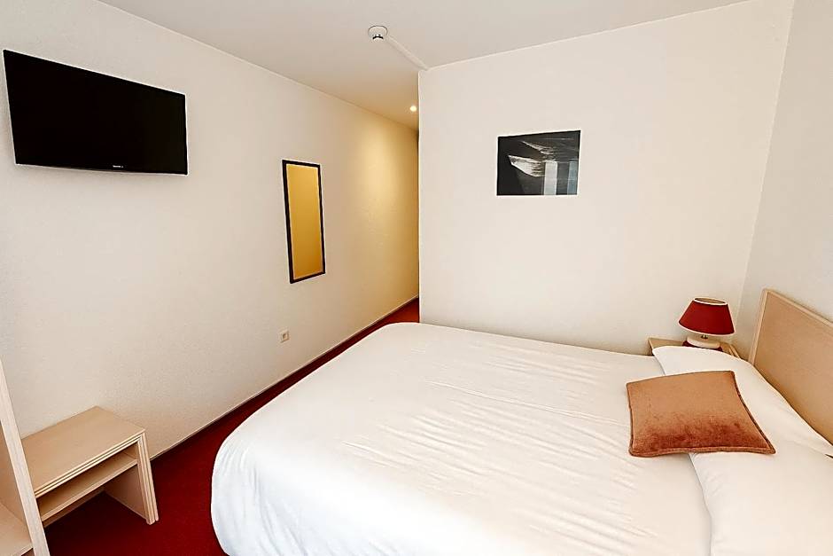 Hôtel de Genève , Faverges-Seythenex 74210, Haute Savoie