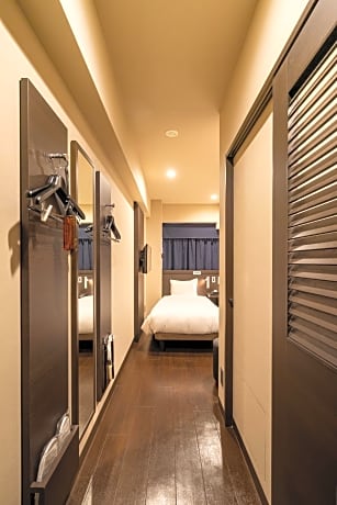 Twin Room with Shower