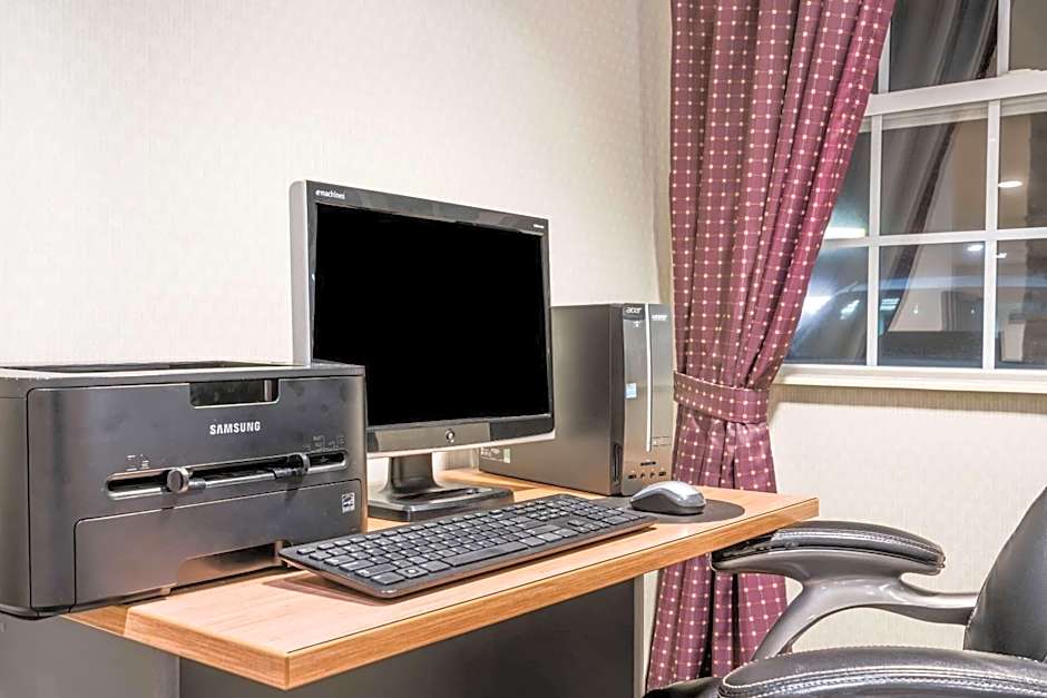 Microtel Inn & Suites By Wyndham Rice Lake