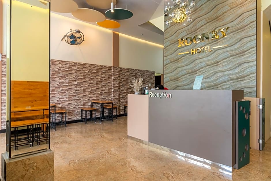 RedDoorz Plus near Ramayana Pematangsiantar