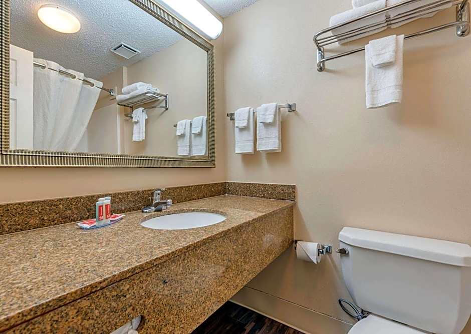 Econo Lodge Louisville Downtown