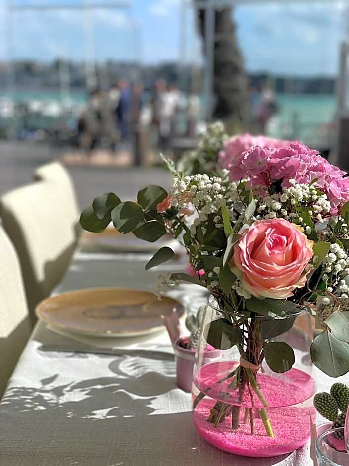 La Table De Jeanne - Hôtel & Restaurant