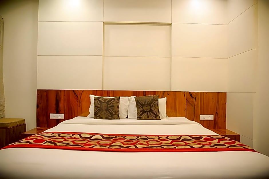 Hotel Madhuri Executive