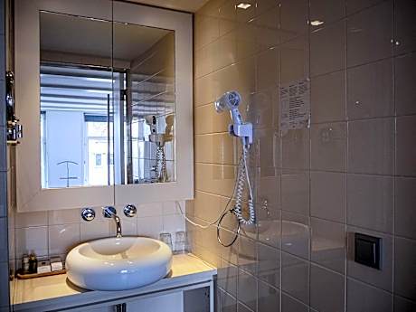 Standard Double Room with External Toilet