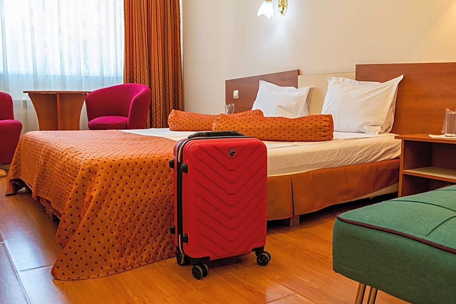 Primavera 2 Hotel