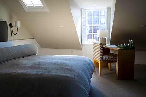 Beacon Hill Hotel