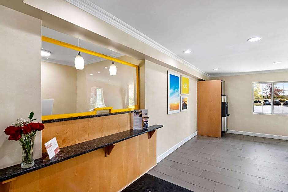 Econo Lodge Bethel - Danbury