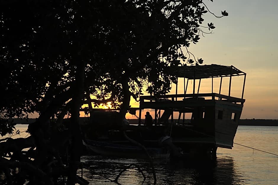 The Mida Creek Hotel