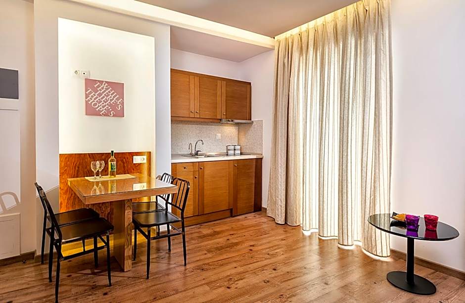 Elina Hotel Apartments