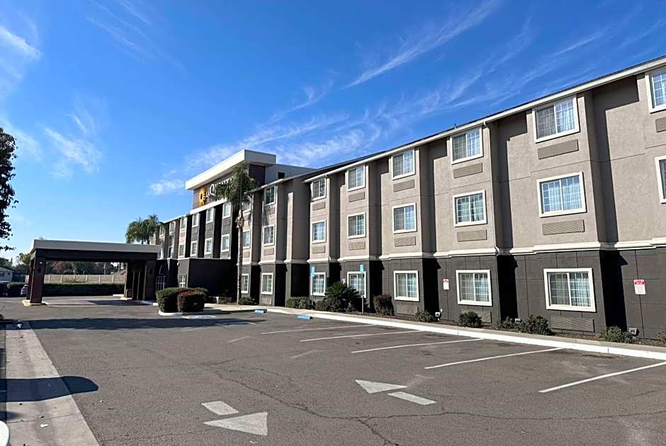 La Quinta Inn & Suites by Wyndham Tulare