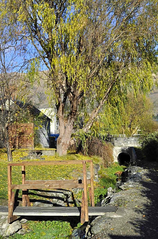 Lansdown Villa Apartments