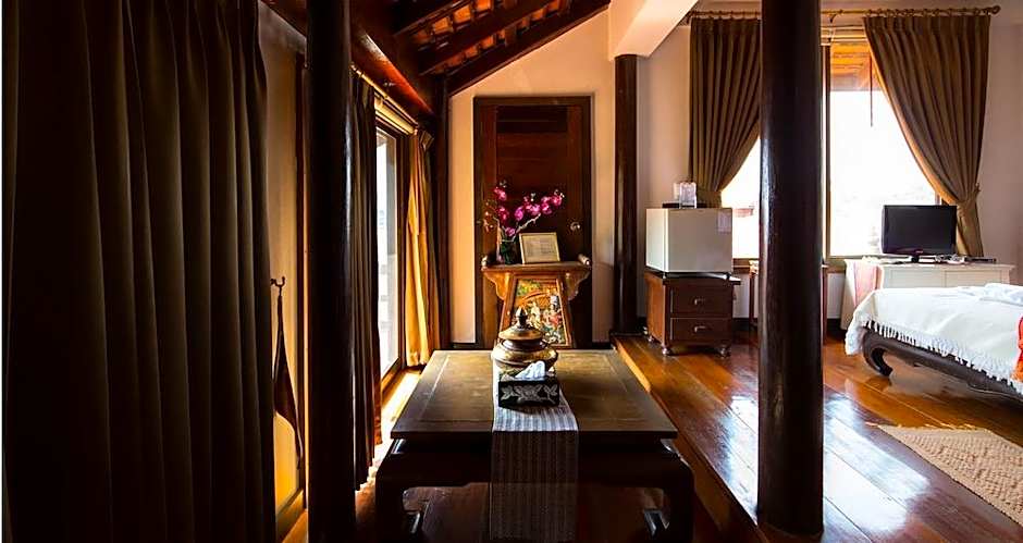 Ayutthaya Garden River Home