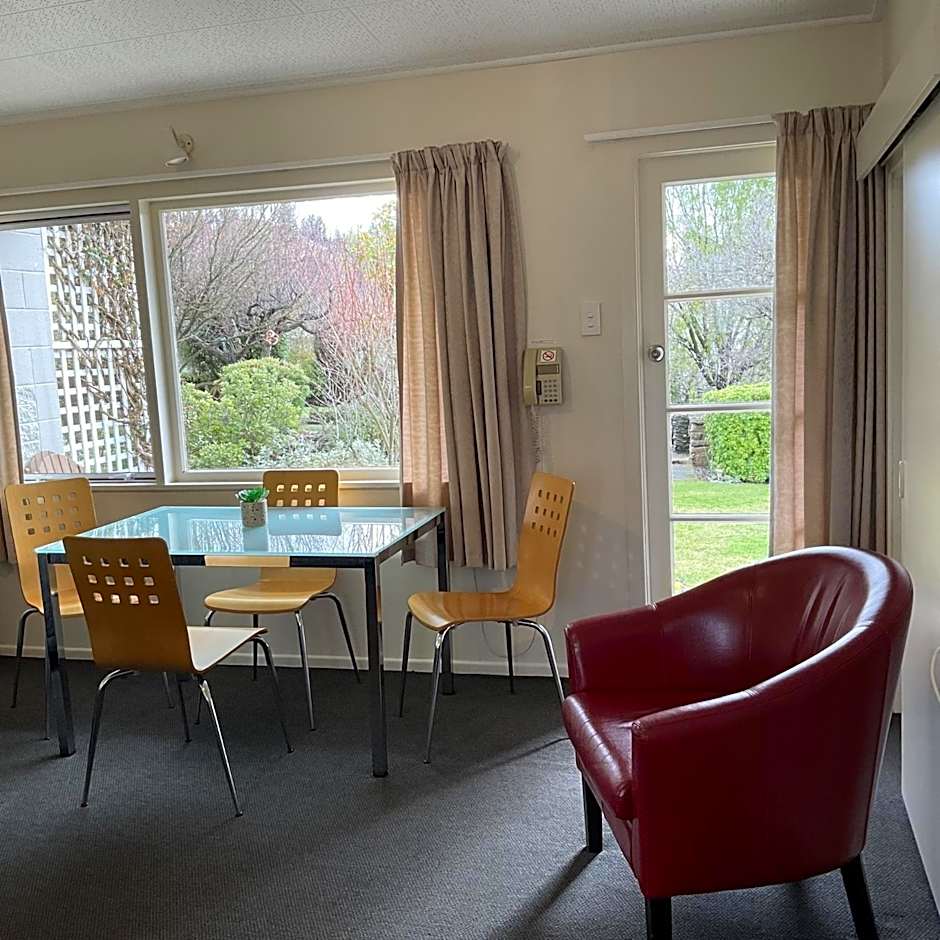 Alexandra Garden Court Motel