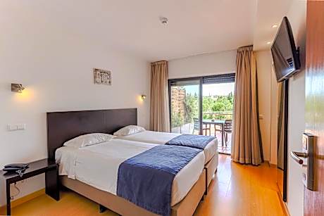 Family Room (2 Adults + 1 Child up to 12 years old)