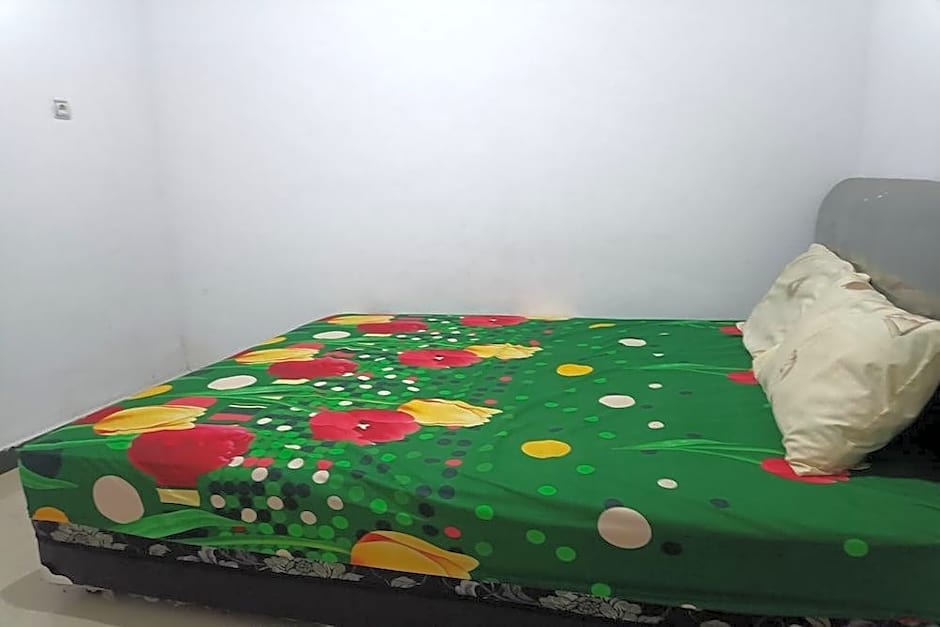 Hotel O Penginapan Annisya Near SMA Negeri 2 Mataram