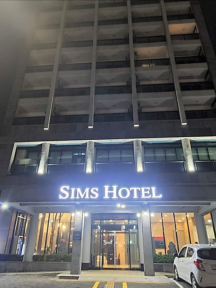 Sims Hotel