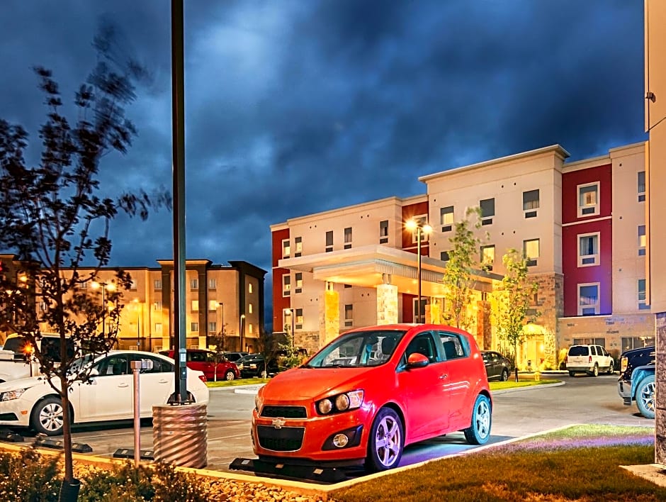 Best Western Plus Eastgate Inn & Suites