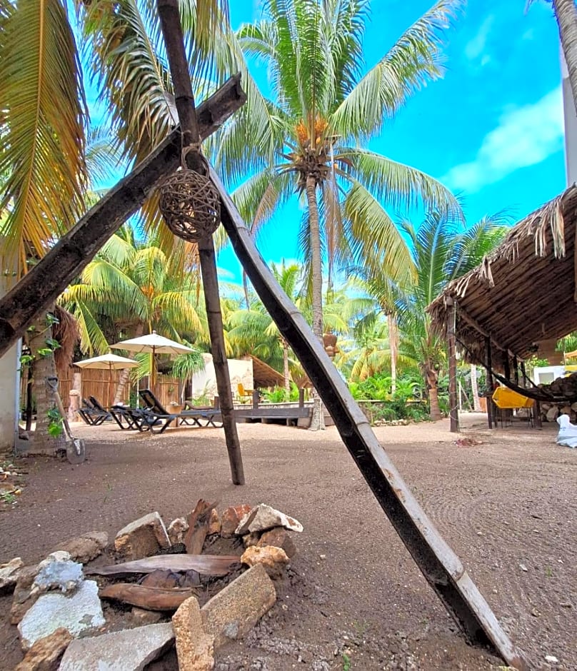 Maria Bonita Hotel & Restaurant El Cuyo by Spot Rentals