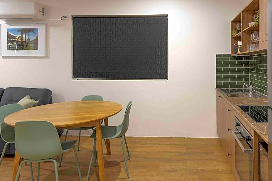 The Metropolitan Hotel