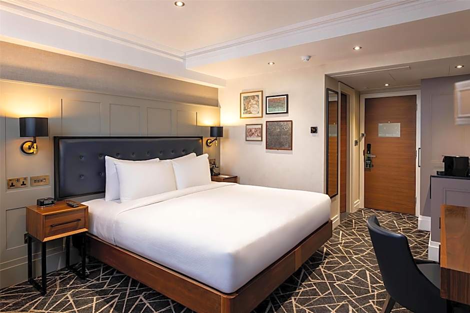 100 Queen's Gate Hotel London, Curio Collection by Hilton