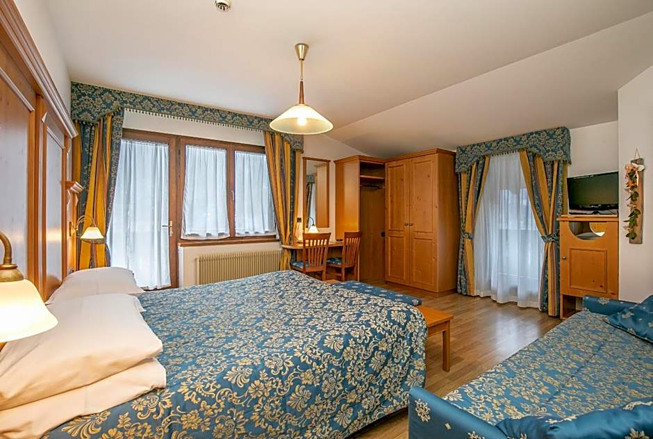 Zdjęcie 1 z 1 — Triple Room